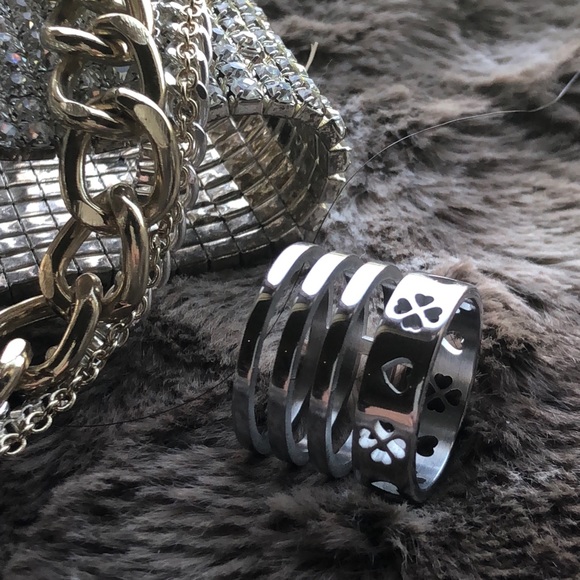 Silver Ring Heart Four Leaf Clover Size 8 flowers - Picture 3 of 7